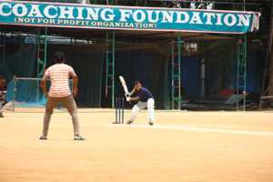 employee-playing-cricket